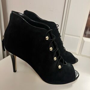 Women’s  black  open toe heels